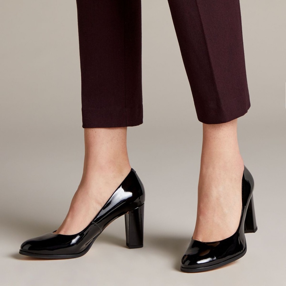 Clarks Kaylin Cara in Black Patent